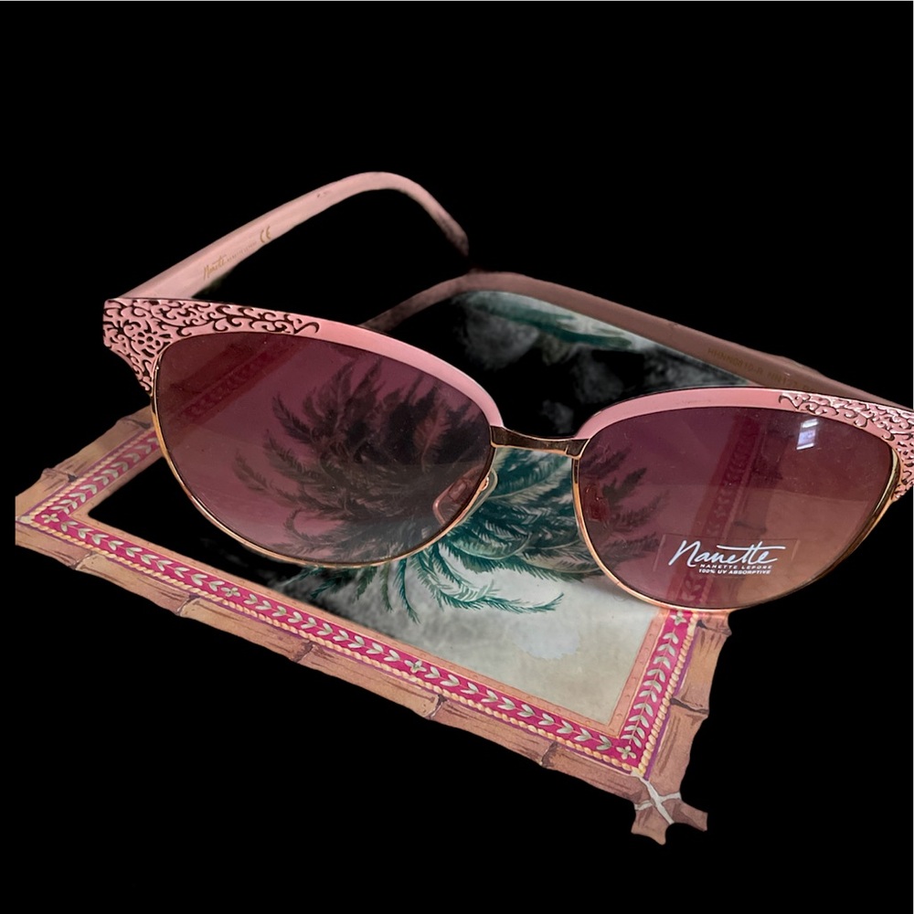Pink wire rimmed rose glasses